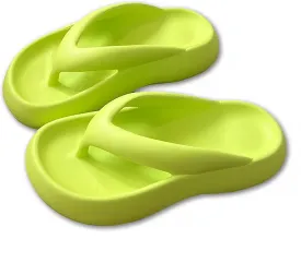 Cloud Comfy Flip Flops for Women Lightweight Thicken Sole Pillow Slippers Cute Cushioned Slippers Soft Foam Non-Slip Shower Bathroom Slides Sandals Cozy EVA Indoor and Outdoor
