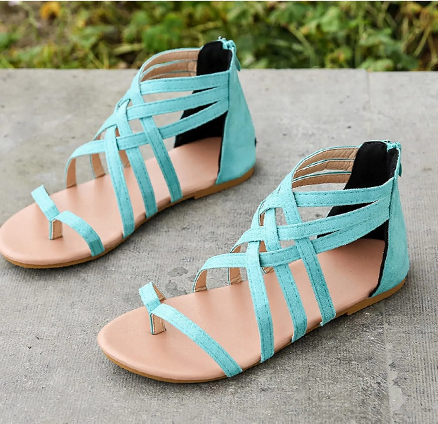 Dressy Flat Sandals for Women Criss Cross Flip Flops Anti-Slip Gladiator Solid Color Beach Falt Strappy Lace Up Casual Vacation Summer Open Toe Walking Shoes Zipper Back Ankle Strap 2025